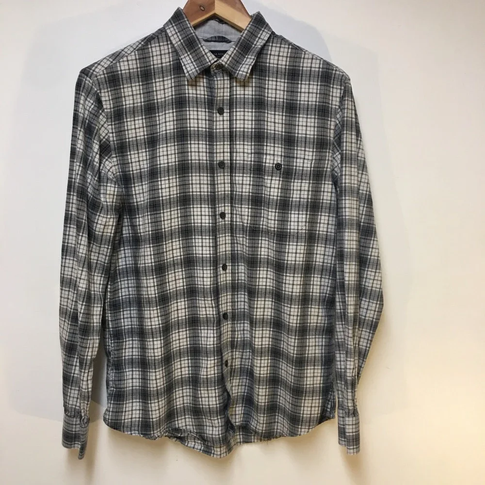 Banana Republic Button Down Shirt Mens Medium Gray Plaid Slim Fit Preppy Cozy